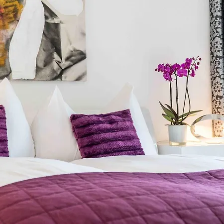 Haus Allegra Апартаменти Зас-Фе